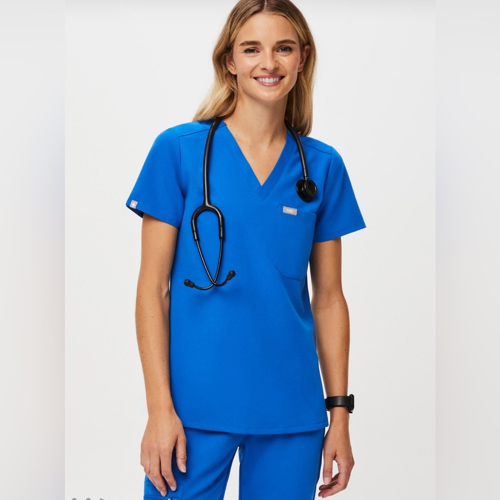 FIGS Catarina Scrub Top